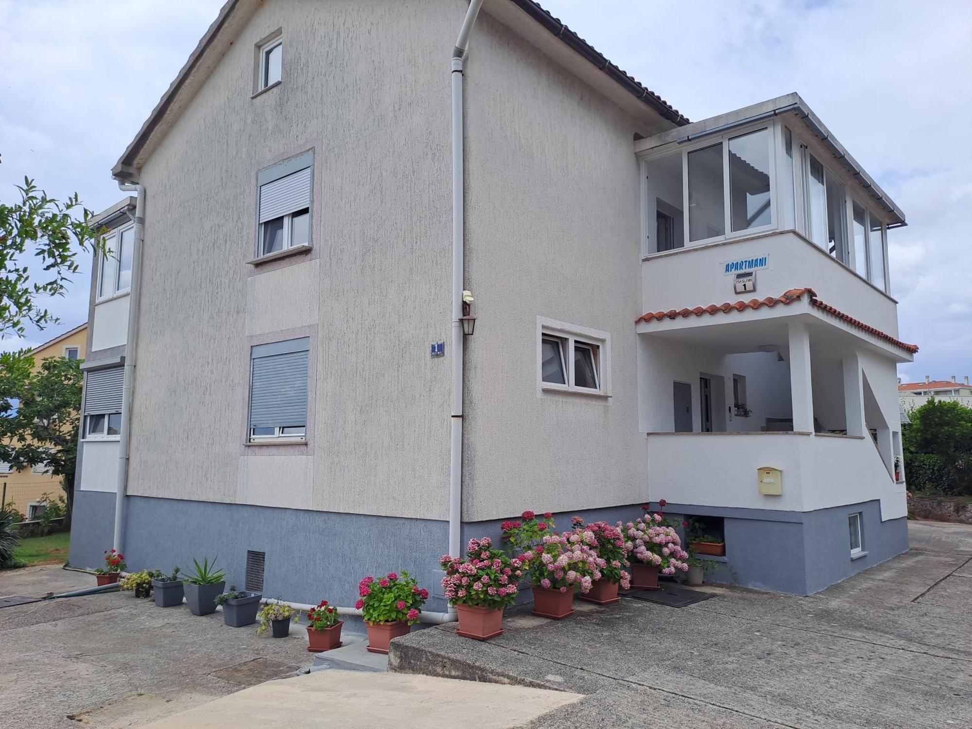 Studio Apartments Maslinik Krk Town Exterior photo